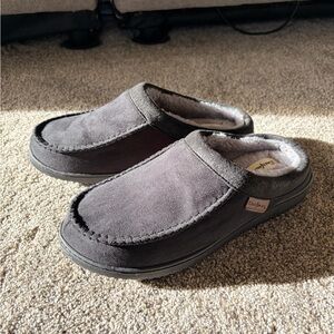 Dearfoams Men's Dark Gray Slip-On Loafers